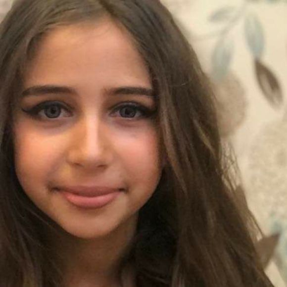 Meet your Posher, Ali - Picture 1 of 1